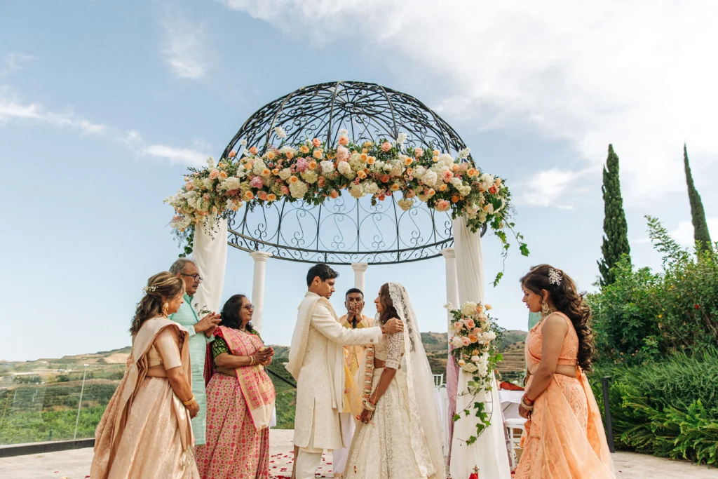 La imagen tiene un atributo ALT vacío; su nombre de archivo es hindu-wedding-spain-04.webp