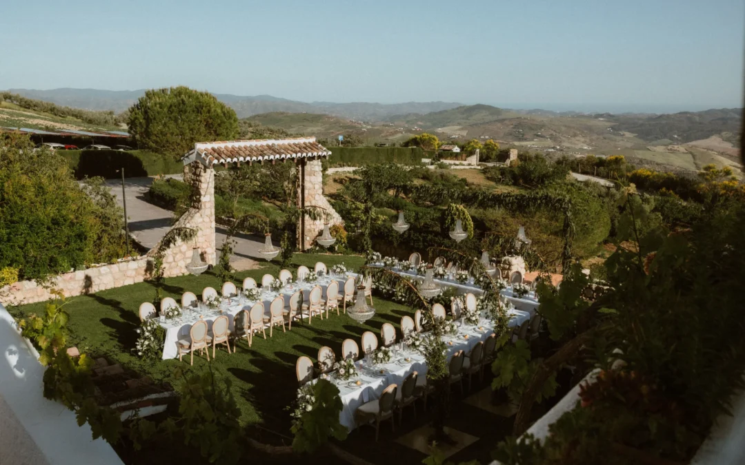 How to Choose the Best Wedding Photographer: A Guide to Get It Right